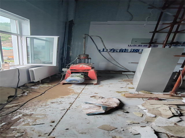 盈江地基基础下沉墙体裂缝加固注浆顶升施工