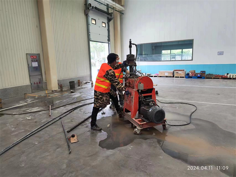 盈江厂房地面下沉塌陷注浆加固施工